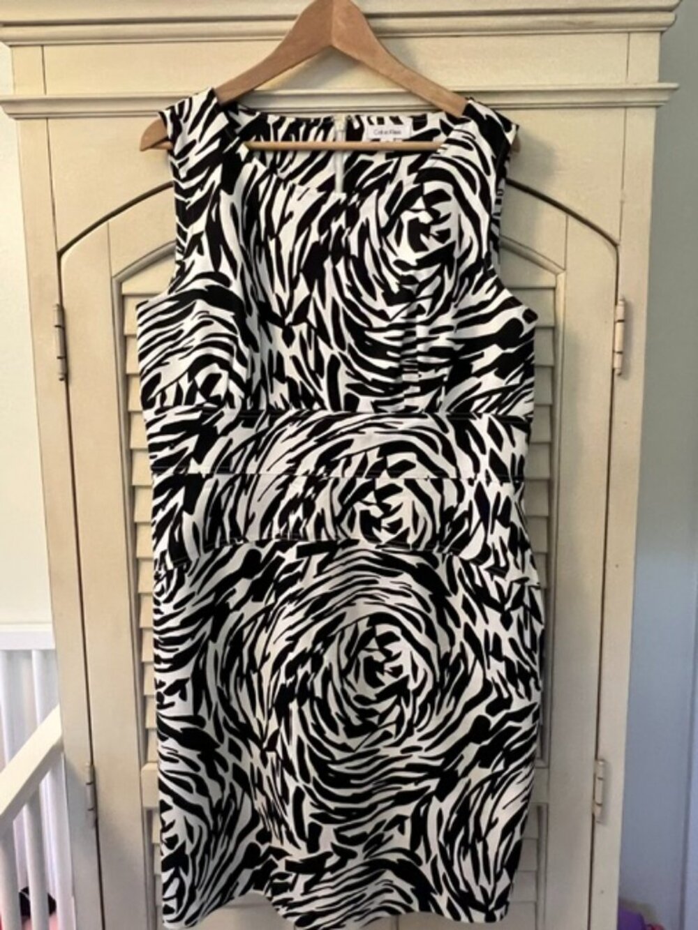 Calvin Klein Black & White Printed Dress - Size 16